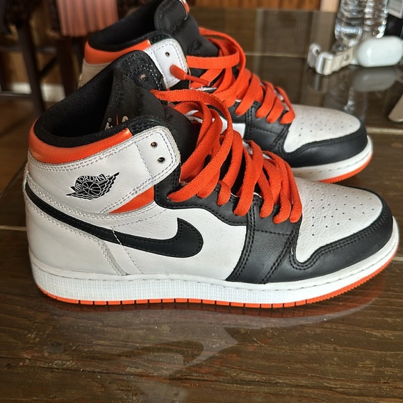 Air Jordan 1 Retro High Electro Orange - Picture 2 of 5